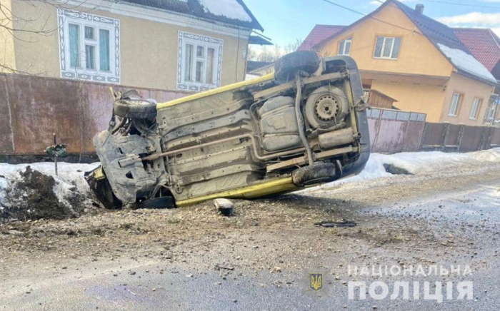 На Рахівщині поліцейські повернули чоловікові автомобіль, про викрадення якого він навіть не здогадувався