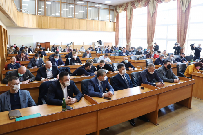 В Ужгороді депутати підтримали програму демонтажу самовільно встановлених елементів благоустрою