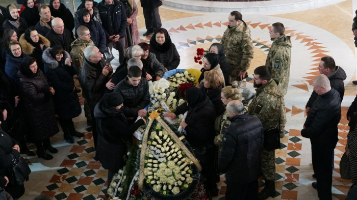 У Мукачеві попрощалися із Ярославом Товканом, що загинув у війні з Росією (ФОТО)