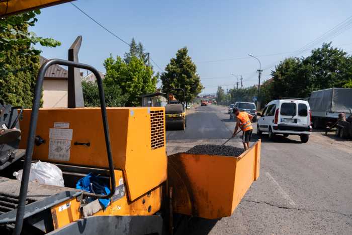 В Ужгороді тривають поточні ремонти вулиць