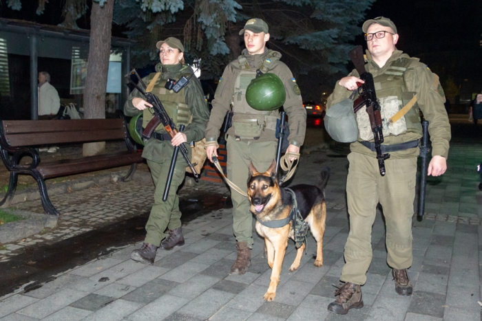 Охорона громадського порядку в Ужгороді: працюють нацгвардійці 