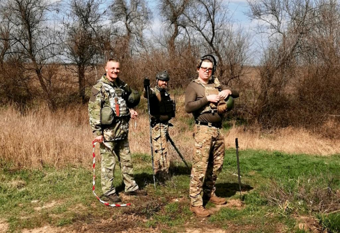 Вибухотехніки поліції Закарпаття продовжують розміновувати звільнені території