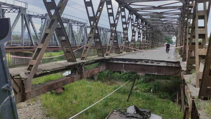 Ремонт мосту через річку Тересва триватиме близько року, — голова Закарпатської ОВА Віктор Микита