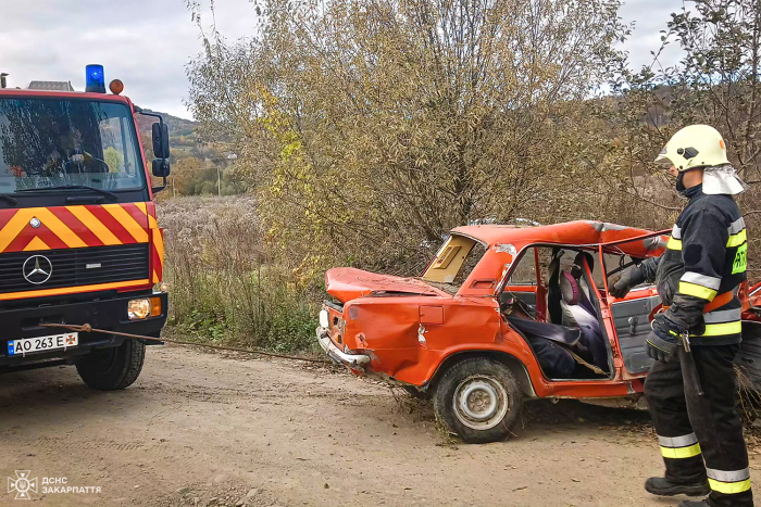 70-річний водій загинув внаслідок зіткнення з електропотягом на Ужгородщині