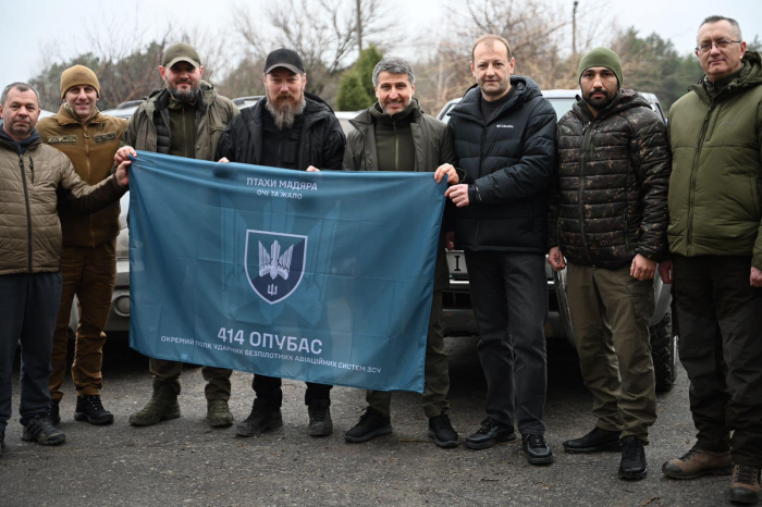 Мирослав Білецький вручив Роберту Бровді (Мадяру) нагрудний знак «Честь і доблесть Закарпаття»