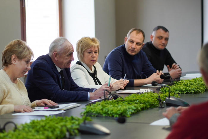 В ужгородських школах продовжили обмежувальні заходи, але з відновленням дистанційного навчання