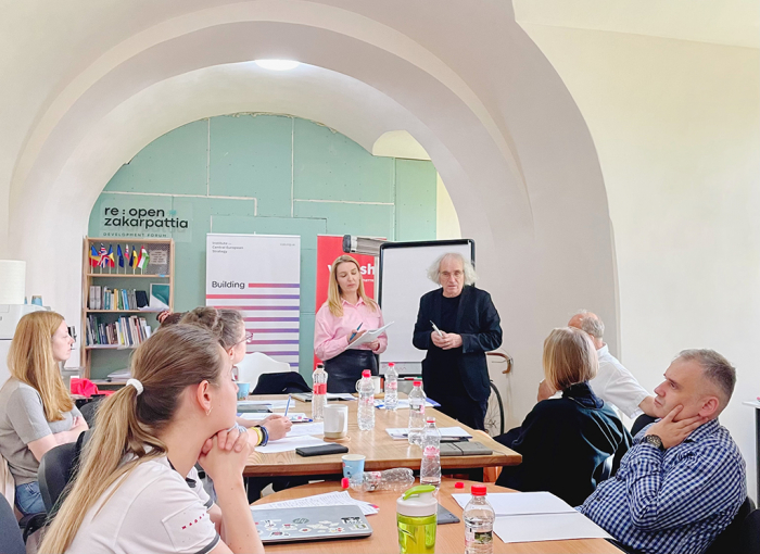 Тренінги з доброчесності провели для закарпатських держслужбовців