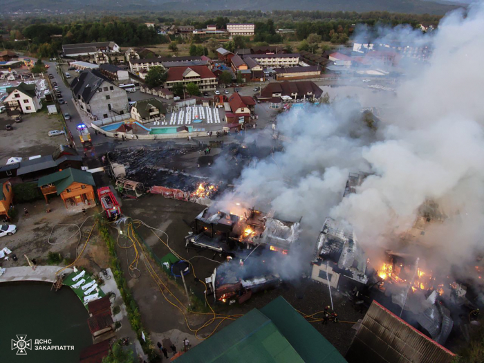 На Тячівщині горіла база відпочинку