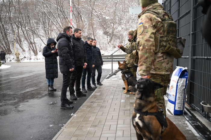 Віктор Микита та Мирослав Білецький оглянули новозведену поліцейську станцію в межах посту «Нижні Ворота»