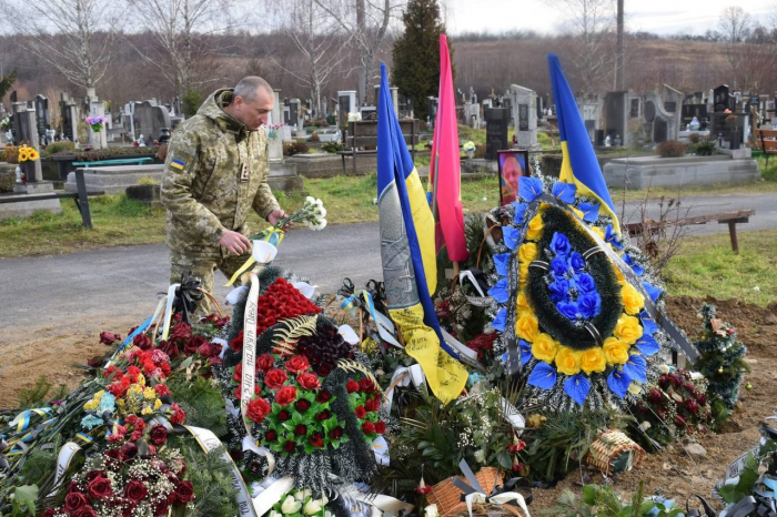 Загиблому прикордоннику з Мукачева посмертно присвоєно чергове офіцерське звання
