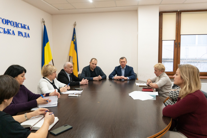 Із понеділка, 10 лютого, школах Ужгорода вводиться дистанційне навчання – у зв’язку із перевищенням епідпорогу на захворюваність ГРВІ та інші респіраторні хвороби